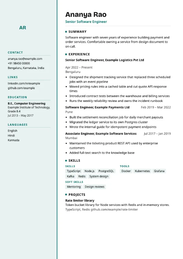 Splitline resume template preview: two-column layout with a photo area